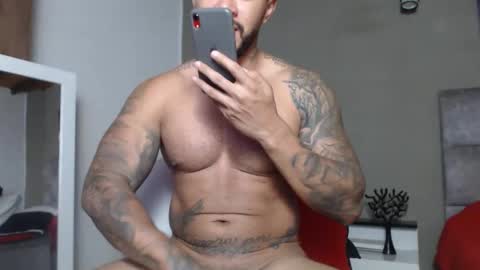 Snapshot of emanuelspencer chatting on April 15, 2026, 12:50 am emanuelspencer online show from April 15, 2026, 12:50 am