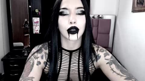 Snapshot of emearld_black chatting on January 30, 2025, 9:15 am Emerald Black online show from January 30, 2025, 9:15 am