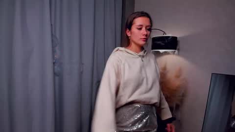 Snapshot of emelineweeman chatting on November 8, 2025, 1:06 am Emma online show from November 8, 2025, 1:06 am