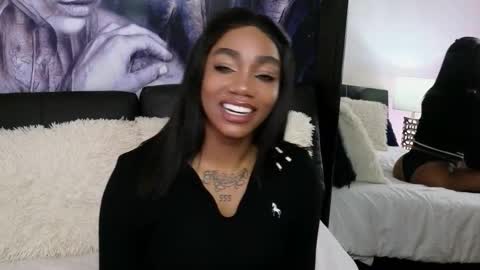 anyelii  online show from September 20, 2025, 2:23 am