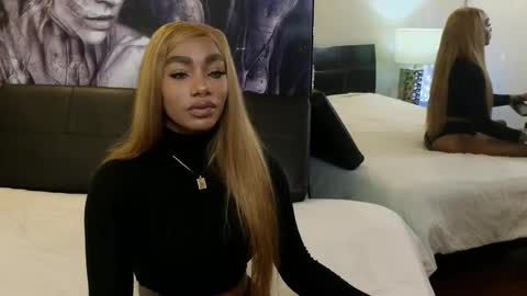 anyelii  online show from December 22, 2025, 9:50 am