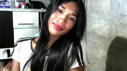 Snapshot of emely_lany chatting on July 31, 2026, 10:58 am Lany online show from July 31, 2026, 10:58 am