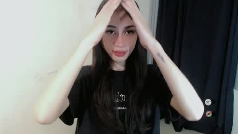 Snapshot of emelyn_fuckdoll chatting on January 26, 2025, 6:28 am Scarlett online show from January 26, 2025, 6:28 am