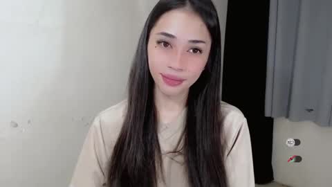 Snapshot of emelyn_fuckdoll chatting on February 7, 2025, 6:03 am Scarlett online show from February 7, 2025, 6:03 am