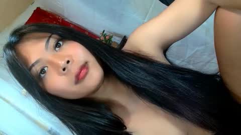 Snapshot of emerald_green15 chatting on March 10, 2025, 10:04 am Emerald online show from March 10, 2025, 10:04 am