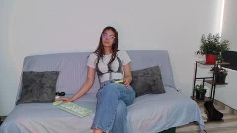 Snapshot of emerald_sparkles chatting on September 13, 2025, 5:35 pm sabrina online show from September 13, 2025, 5:35 pm