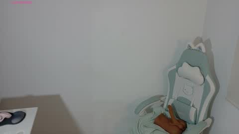 Snapshot of emerald_sparkles chatting on November 14, 2025, 3:27 am sabrina online show from November 14, 2025, 3:27 am