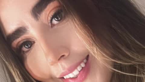 emi_royse online show from October 6, 2025, 6:16 pm