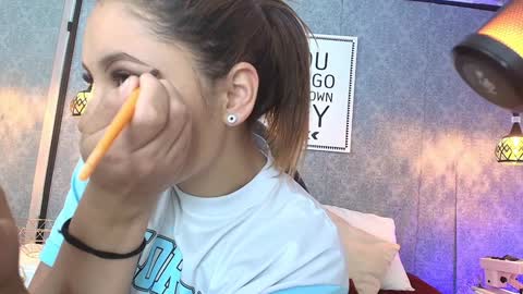 Snapshot of emiily_w1 chatting on January 26, 2025, 4:51 pm Emily online show from January 26, 2025, 4:51 pm