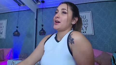 Snapshot of emiily_w1 chatting on February 11, 2025, 1:41 pm Emily online show from February 11, 2025, 1:41 pm