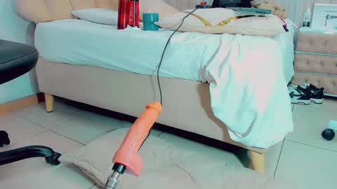 EmillySaenz online show from December 14, 2024, 9:45 pm