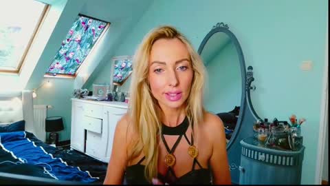 Emila online show from February 5, 2025, 10:30 am