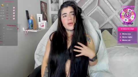 emilayton_ online show from February 16, 2026, 6:04 pm