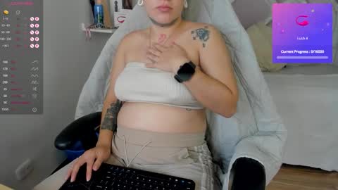 emilayton_ online show from February 17, 2026, 6:36 pm