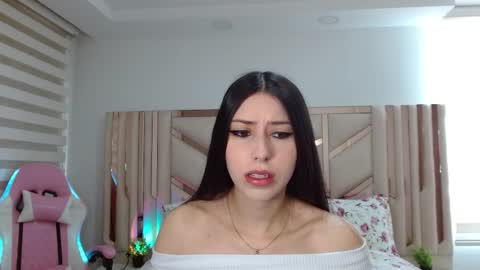 Snapshot of emilee_star chatting on March 14, 2026, 1:05 pm Emilee online show from March 14, 2026, 1:05 pm