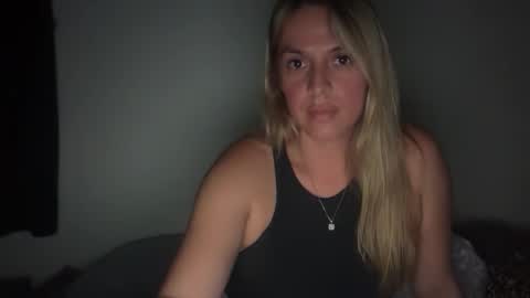 Snapshot of emilelovesyou chatting on May 26, 2026, 4:41 am emilelovesyou online show from May 26, 2026, 4:41 am