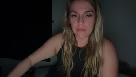 Snapshot of emilelovesyou chatting on July 12, 2026, 5:31 am emilelovesyou online show from July 12, 2026, 5:31 am