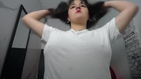 EMILI online show from May 22, 2026, 4:08 am