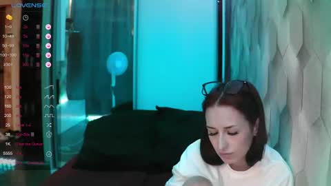 emilia_jack_carvel online show from June 22, 2026, 1:29 am