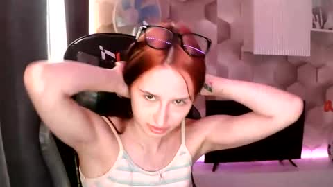 emilia_jack_carvel online show from July 20, 2026, 2:04 am