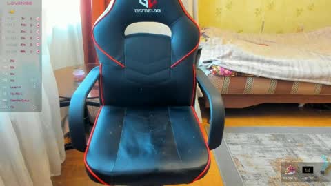 Emilia online show from April 23, 2026, 12:29 pm