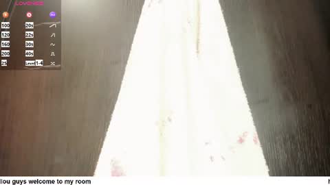 Emilia Luciana online show from July 23, 2026, 1:52 am