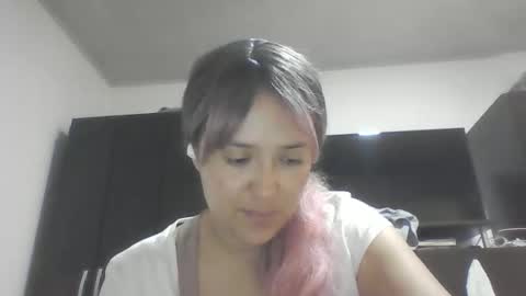 emiliahoney online show from December 20, 2025, 1:51 pm