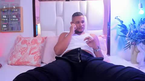 emilianoclarke online show from September 30, 2025, 1:32 am