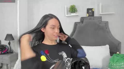 EmiliaRose online show from November 14, 2025, 9:24 pm