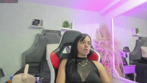 EmiliaRose online show from May 8, 2026, 9:31 pm