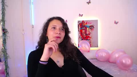 Emili Russo online show from October 22, 2025, 8:30 pm