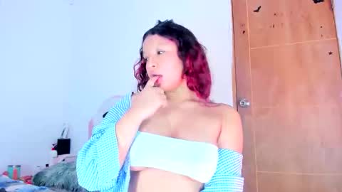 Snapshot of emilly_coper18 chatting on May 8, 2026, 5:18 pm emily online show from May 8, 2026, 5:18 pm