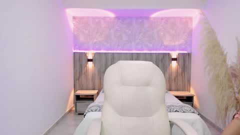 Emily online show from January 8, 2025, 3:08 am