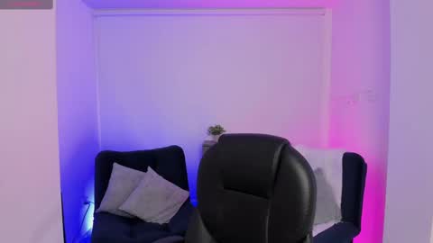 Emily online show from September 23, 2025, 3:53 am