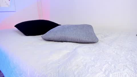 Snapshot of emillygonzalez chatting on December 28, 2024, 1:08 am . . online show from December 28, 2024, 1:08 am