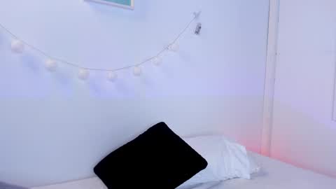 Snapshot of emillygonzalez chatting on January 4, 2025, 7:34 pm . . online show from January 4, 2025, 7:34 pm