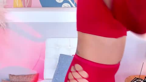 Snapshot of emillygonzalez chatting on September 27, 2025, 12:32 pm . . online show from September 27, 2025, 12:32 pm