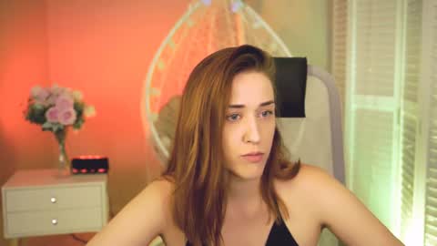 emillylopez online show from July 28, 2026, 1:21 pm