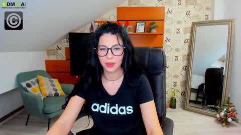 EmillyTaylor online show from December 30, 2024, 7:37 am