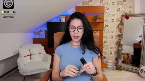 Snapshot of emillytaylor chatting on February 25, 2026, 4:44 am EmillyTaylor online show from February 25, 2026, 4:44 am