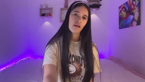 Snapshot of emily1823 chatting on December 20, 2025, 10:55 am Emily online show from December 20, 2025, 10:55 am