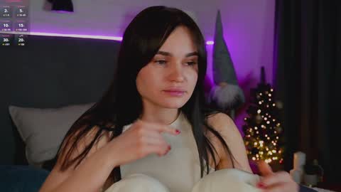Snapshot of emily___cute chatting on December 13, 2024, 5:32 pm Emily Cute online show from December 13, 2024, 5:32 pm