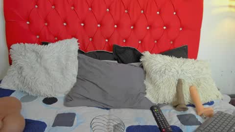 Snapshot of emily__dee chatting on April 7, 2026, 12:49 pm Emily online show from April 7, 2026, 12:49 pm