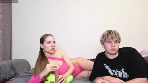 emily_and_ilumi online show from September 24, 2025, 12:52 pm