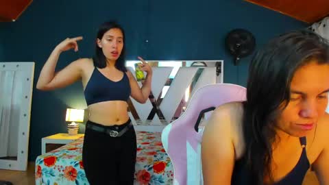 Emily and Soffy online show from April 18, 2026, 7:07 pm