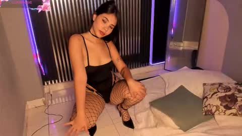 Snapshot of emily_beltonn chatting on October 11, 2025, 9:02 pm online show from October 11, 2025, 9:02 pm