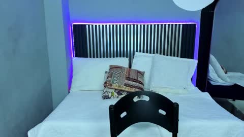 Snapshot of emily_beltonn chatting on October 23, 2025, 7:45 pm online show from October 23, 2025, 7:45 pm