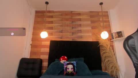 emily_brown04 online show from October 7, 2025, 11:29 am