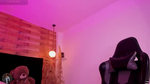 Snapshot of emily_brown04 chatting on March 28, 2026, 12:38 pm emily_brown04 online show from March 28, 2026, 12:38 pm