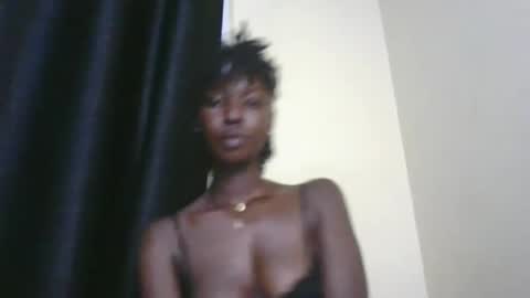 Snapshot of emily_eboniey chatting on November 11, 2025, 9:15 pm Wild fiery online show from November 11, 2025, 9:15 pm